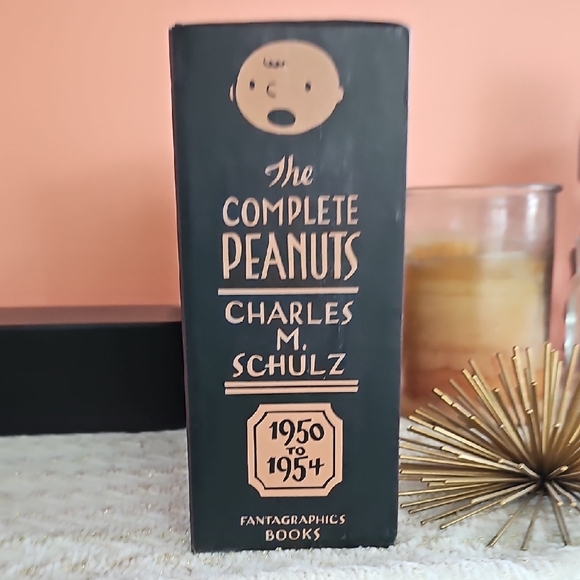 Black Peanuts Collection - Picture 4 of 7